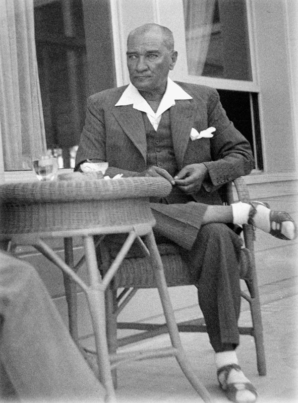 Atatürk ve şıklık