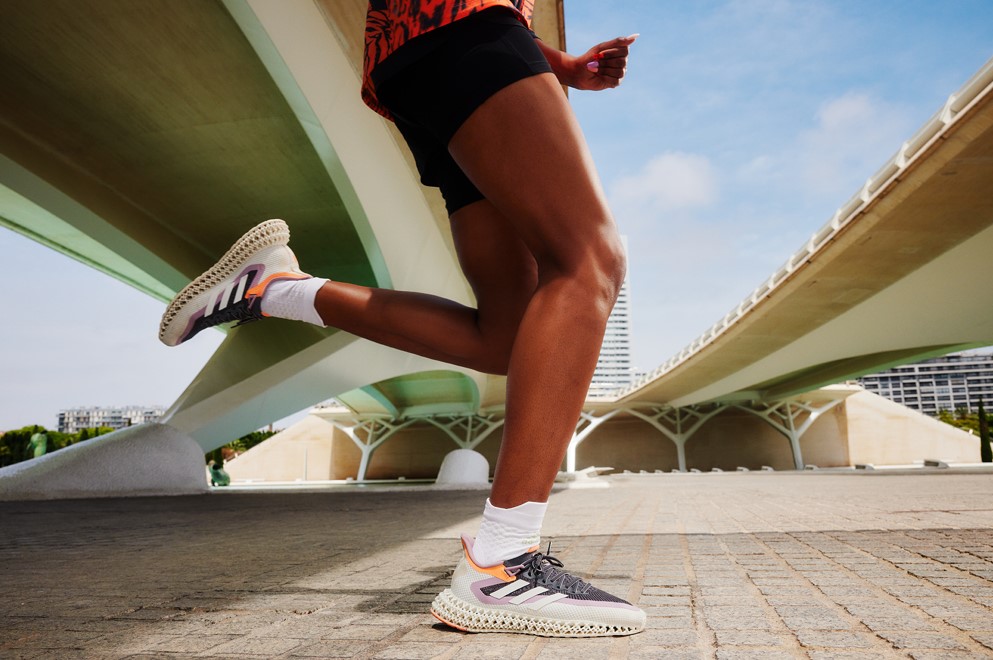 Geleceğin koşu ayakkabısı ADIDAS 4DFWD