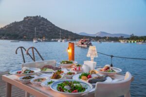 Ege Denizi manzaralı lüks odalar