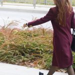 fast fashion kadin sidewalk sokak kentsel fashion go fast