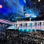 taylor swift crowd insanlar watching kadin stage taylor swift performed gillette stadium