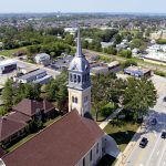 windsor elevated gorunum historic church amidst kentsel manzara ontario canada